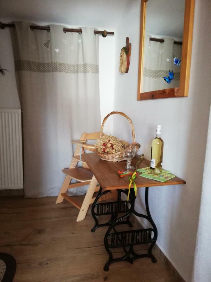 Farma Ranch Jelemek Lejlighed Nebahovy Eksteriør billede